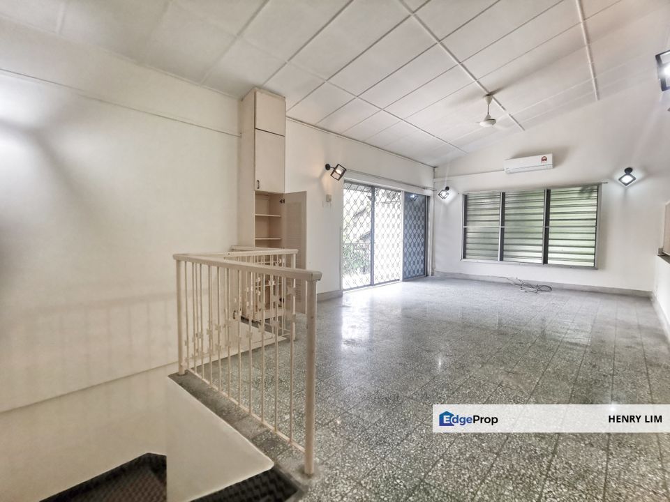Classic Bungalow in Seputeh For Sale, Kuala Lumpur, Seputeh