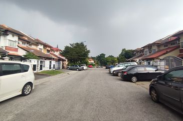 Gated & Guarded Community