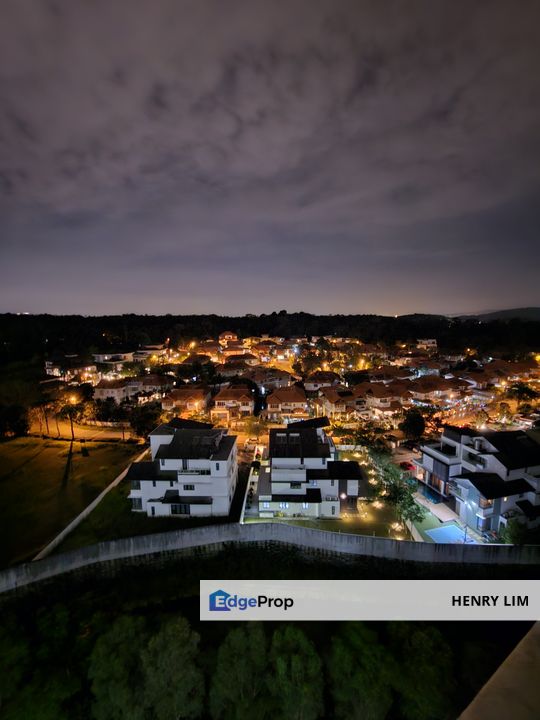 Golf View condo Walking Distance to MRT , Selangor, Tropicana