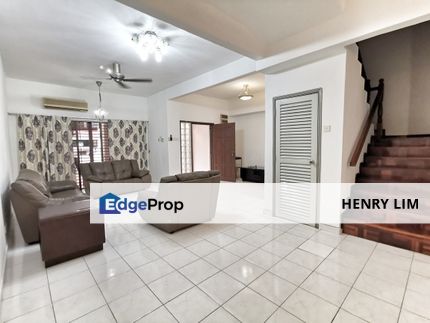 Gated & Guarded 2 Storey Link House in Damansara, Selangor, Petaling Jaya