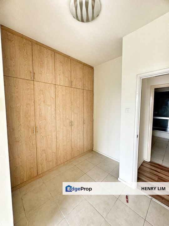 End Lot Golf View with 2 car parks, Selangor, Tropicana