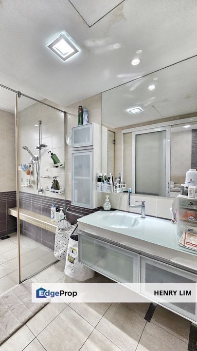 Facing Golf Condominium Walking Distance to MRT, Selangor, Tropicana