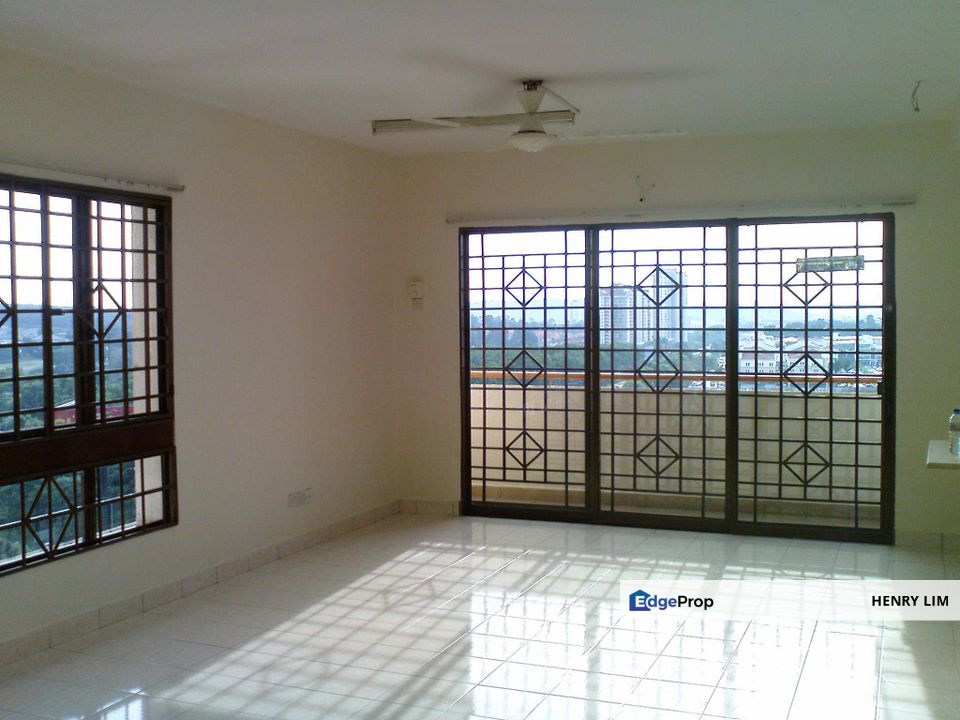 3 bedrooms walking distance to MRT, Selangor, Sunway Damansara