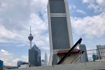 Freehold  6-Storey Shop in China Town area