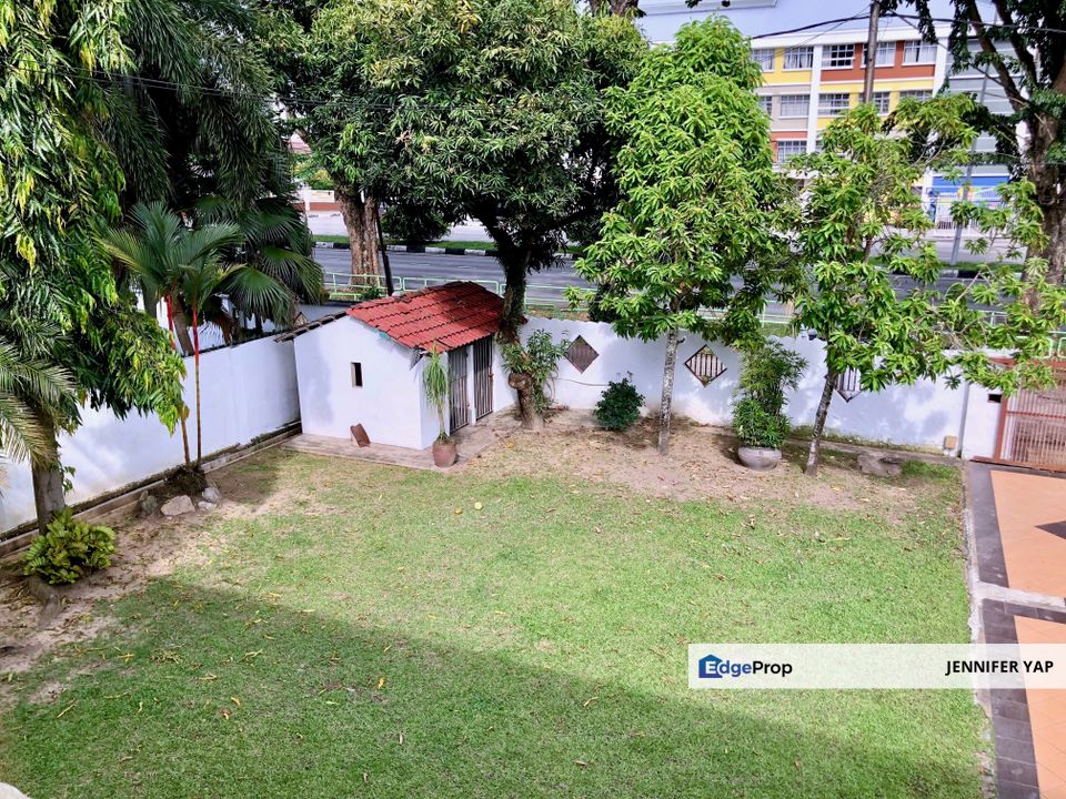 Minden Heights Bungalow on First Grade Land for Sale, Penang, Gelugor