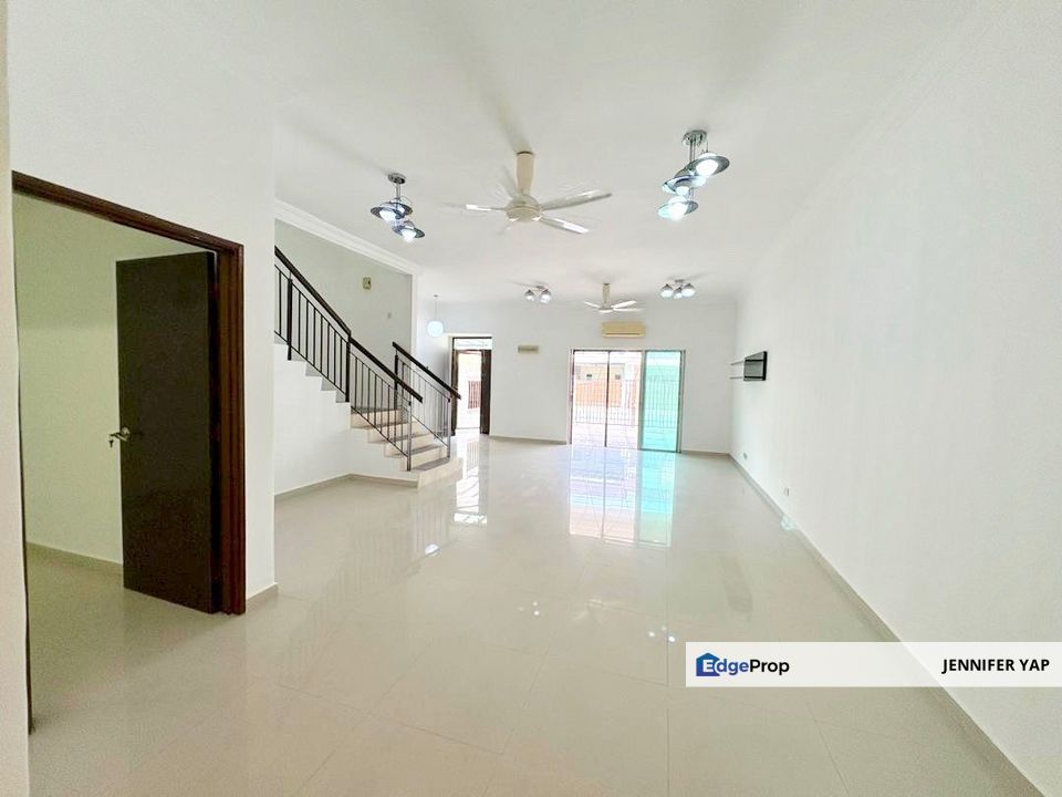 Space and Comfort Home for the Modern Family in Sutera Damansara, Petaling Jaya, Selangor, Damansara Damai