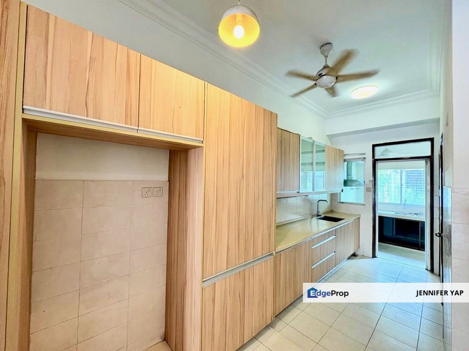 Space and Comfort Home for the Modern Family in Sutera Damansara, Petaling Jaya, Selangor, Damansara Damai