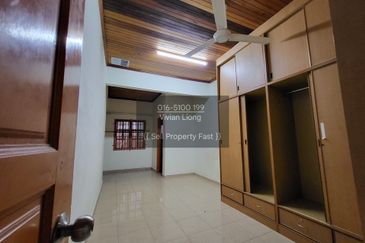 CORNER 1sty SEMI-D 40x80sf, KAJANG TOWN (near MRT, Hospital Kajang, Lotus)