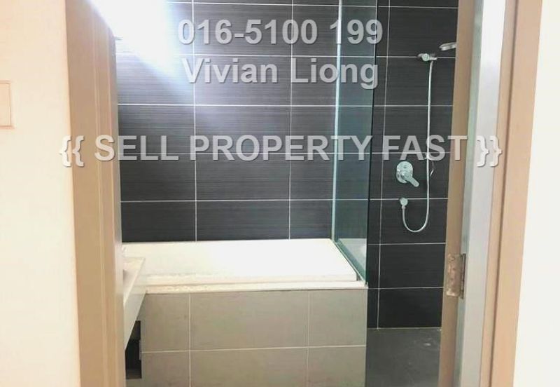 3sty Zero-Lot Bungalow QUAS RESIDENCE, Tmn Bukit Ria, Kajang Town