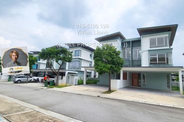 Parkfield Residences, Tropicana Heights