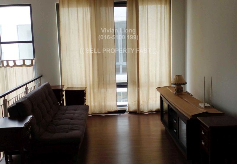 Summerglades, Perdana Lakeview West