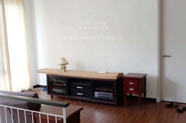 Summerglades, Perdana Lakeview West