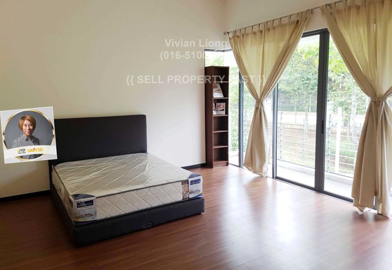 Summerglades, Perdana Lakeview West