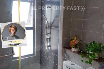 Summerglades, Perdana Lakeview West