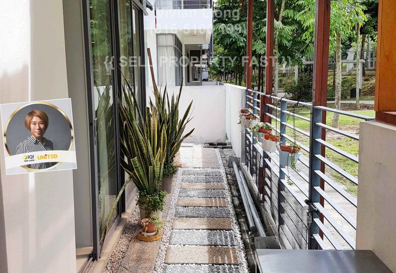 Summerglades, Perdana Lakeview West