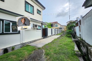 Jalan Bukit Cantik 2