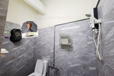 Jalan Bukit Cantik 2