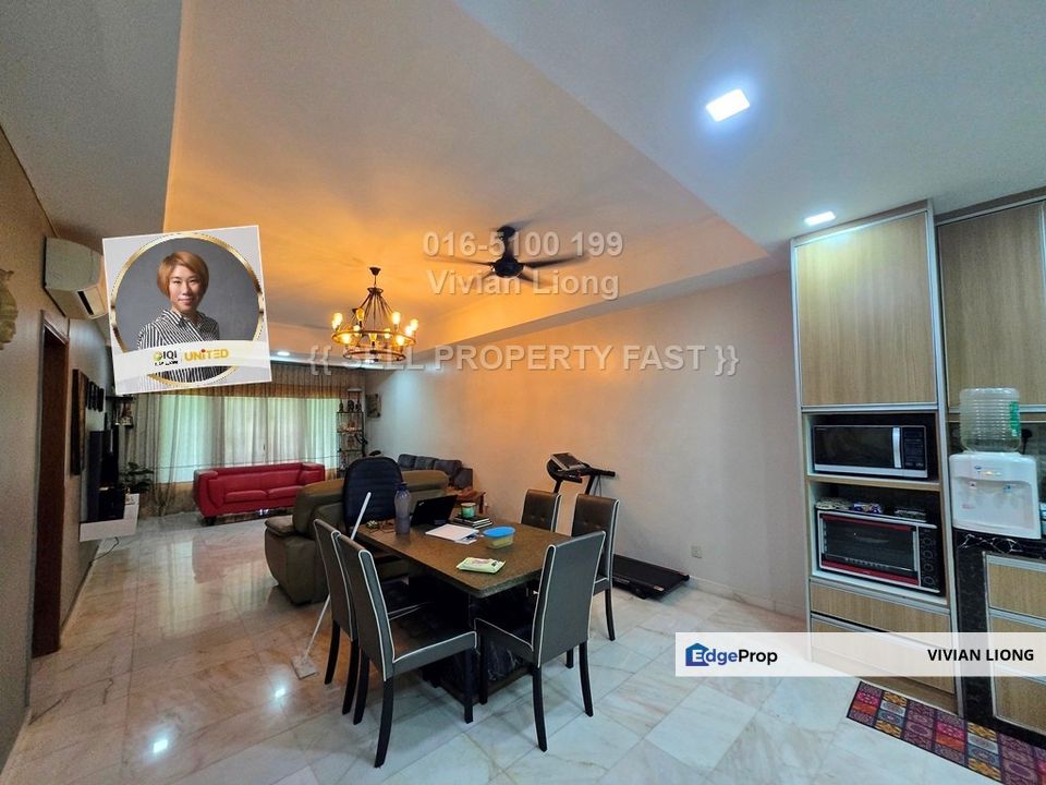 G floor Townhouse COUNTRY VILLAS @ County Heights Kajang (Leasehold, Nice Renovation, Lake View) , Selangor, Kajang