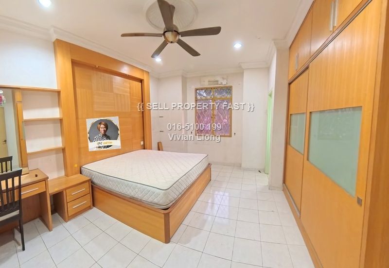 2sty House Taman SERI EMAS, Sungai Chua, Kajang (Renovated, Facing OPEN, Can Park 3~4 cars)