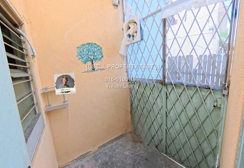 2sty House Taman SERI EMAS, Sungai Chua, Kajang (Renovated, Facing OPEN, Can Park 3~4 cars)