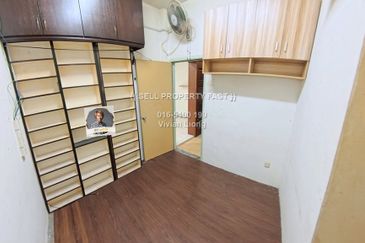 2sty House Taman SERI EMAS, Sungai Chua, Kajang (Renovated, Facing OPEN, Can Park 3~4 cars)