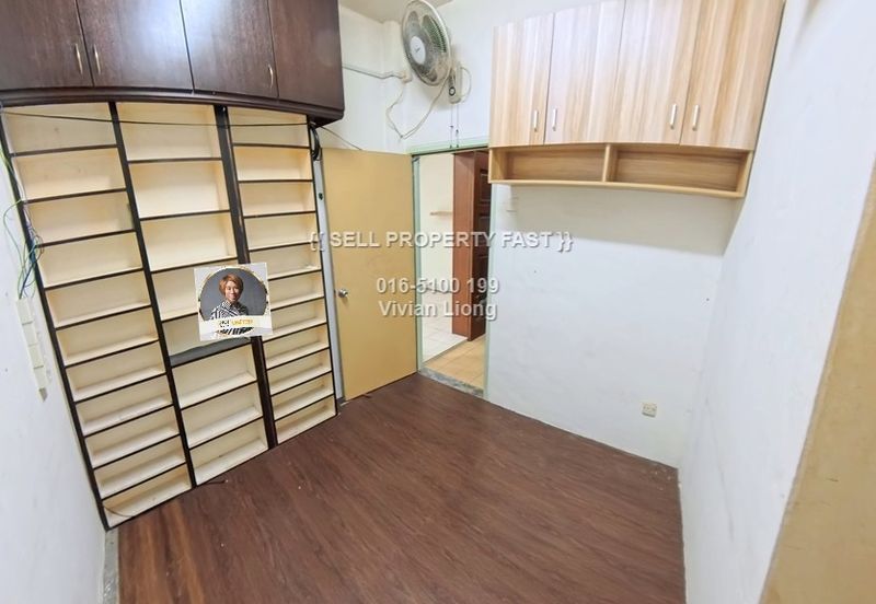 2sty House Taman SERI EMAS, Sungai Chua, Kajang (Renovated, Facing OPEN, Can Park 3~4 cars)