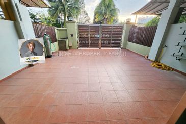 2sty House Taman SERI EMAS, Sungai Chua, Kajang (Renovated, Facing OPEN, Can Park 3~4 cars)