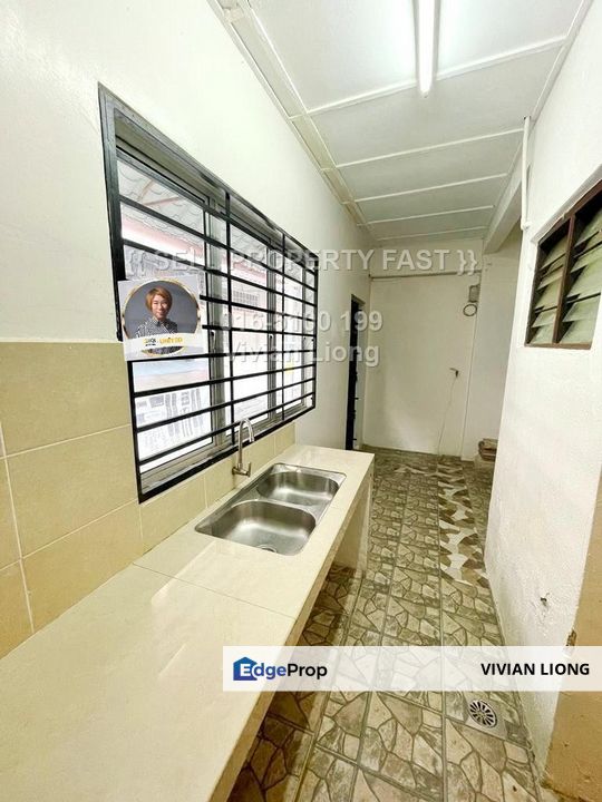 2sty House Taman PUTRA INDAH, Serdang Raya Seri Kembangan (Kitchen Extended & Fully Renovated), Selangor, Seri Kembangan