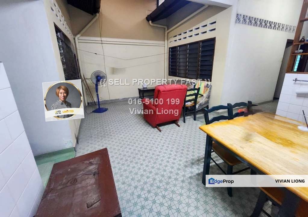 1sty House TAMAN SRI SUNGAI CHUA Kajang (20x80sf, 4room 2bath) 1.1km to MRT station, Selangor, Kajang