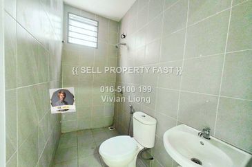 GARDEN VILLA @ Taman Tasik Semenyih Permai (1200sf with Balcony, 3room 2bath 2parking)