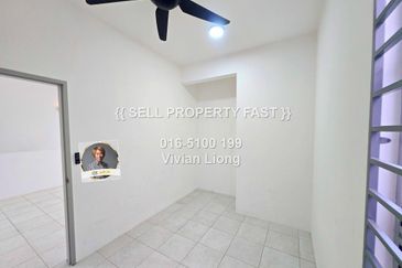 GARDEN VILLA @ Taman Tasik Semenyih Permai (1200sf with Balcony, 3room 2bath 2parking)