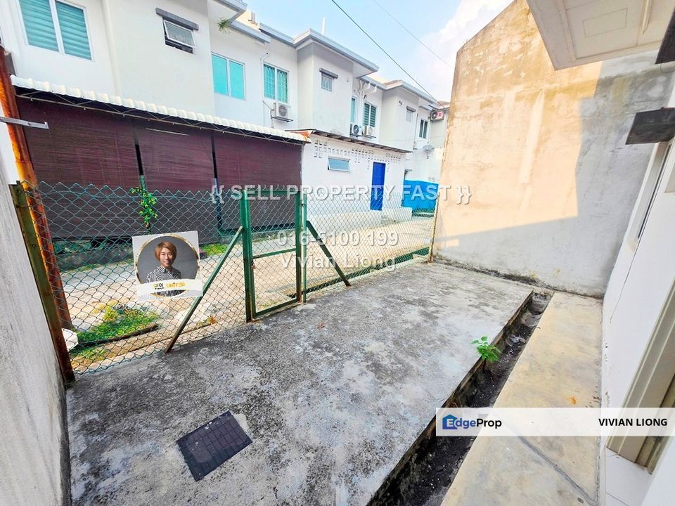 (105% FULL Loan) 2sty House RAFFLESIA  Tmn Pelangi Semenyih 2 Well Kept, Selangor, Semenyih