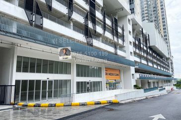  Ground Floor (2368sf, FREE 3 MONTHS) Shoplots @ CERRADO Suites, Southville Bangi