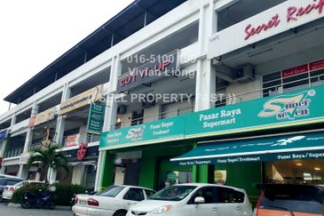 G floor Shop Lot (2100sf) PEARL AVENUE Jalan Pasir Emas, Sungai Chua Kajang For Rent