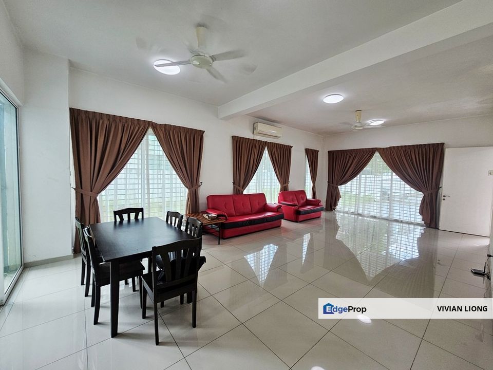 (CORNER with Huge Private Garden) 3sty Superlink (38x100sf) Tmn Nadayu 92, Kajang 2, Selangor, Semenyih