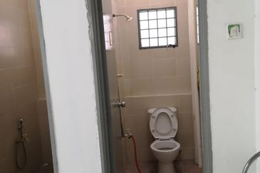 Medan Idaman Business Centre