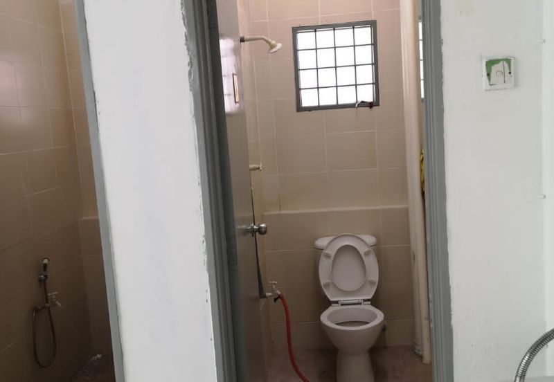 Medan Idaman Business Centre