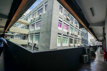 Section 13 (Seksyen 13)