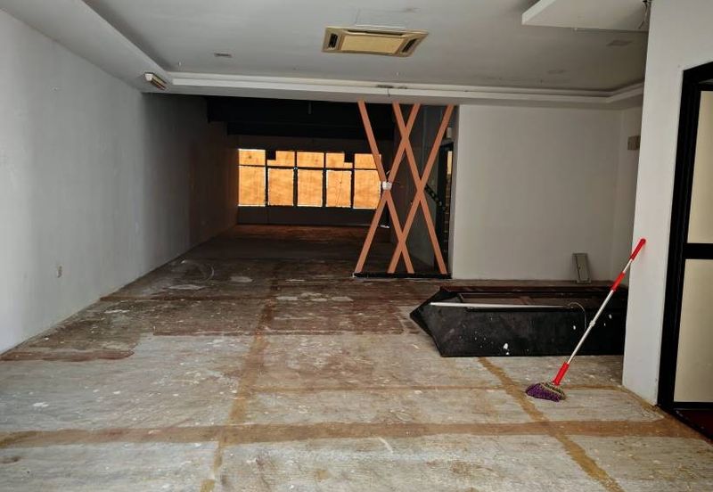 Medan Idaman Business Centre