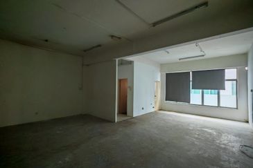 Medan Idaman Business Centre