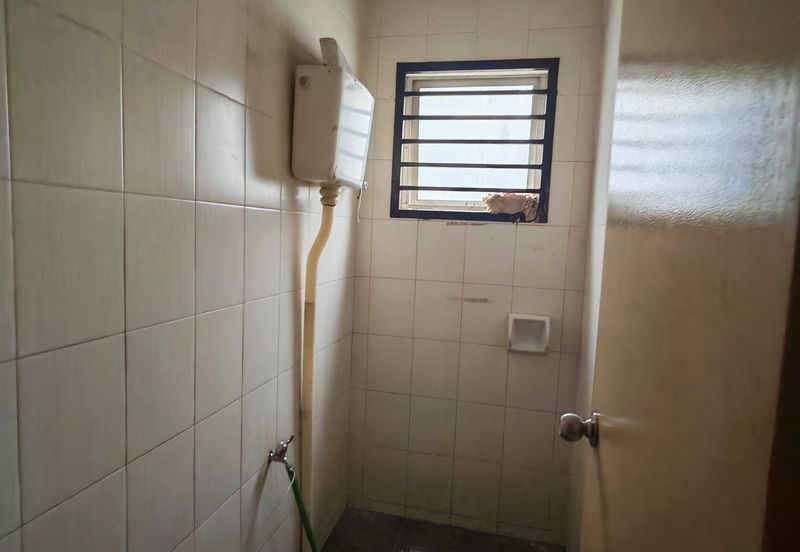 Medan Idaman Business Centre