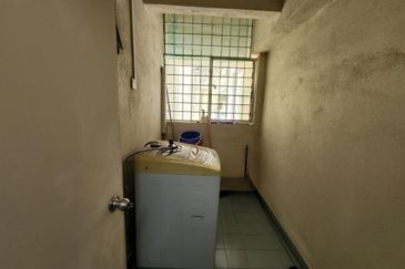 Anjung Hijau (Greenfield Apartment)