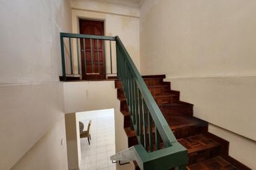 Anjung Hijau (Greenfield Apartment)