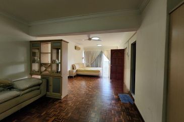 Anjung Hijau (Greenfield Apartment)