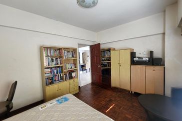 Anjung Hijau (Greenfield Apartment)