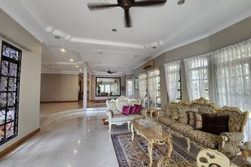 Persiaran Puncak Alam 1 