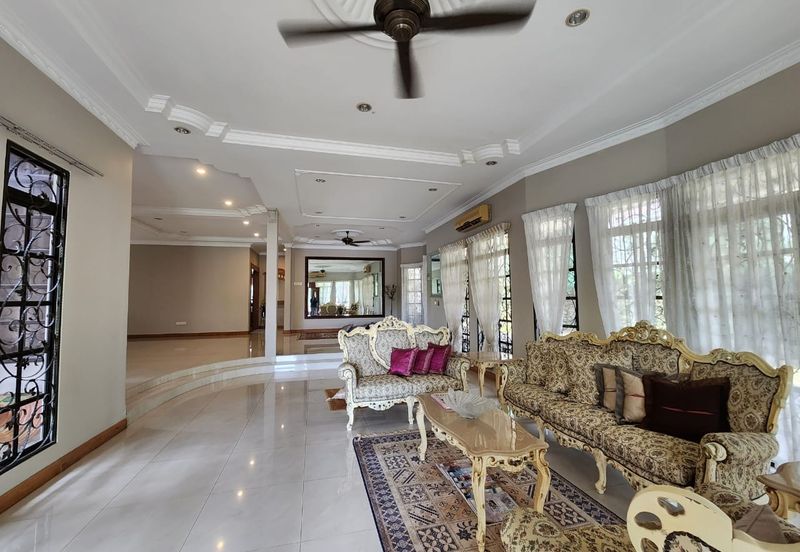 Persiaran Puncak Alam 1 