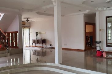 Persiaran Puncak Alam 1 