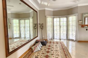 Persiaran Puncak Alam 1 