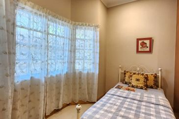 Persiaran Puncak Alam 1 